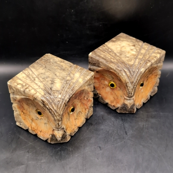 Pair Of Hand Carved Alabaster Owl Bookends Paperweights Decor With Glass Eyes - Picture 8 of 14